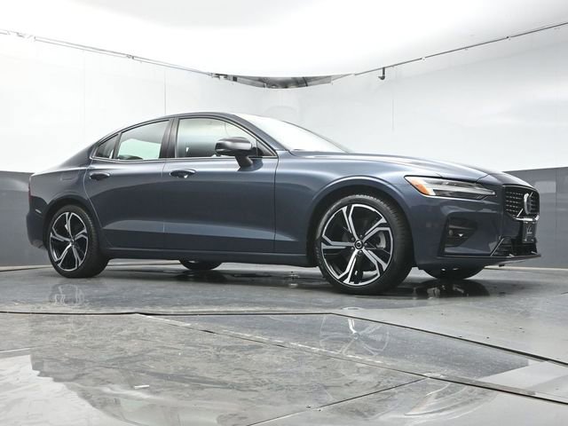 Certified 2025 Volvo S60 B5 Core AWD/4WD image 38