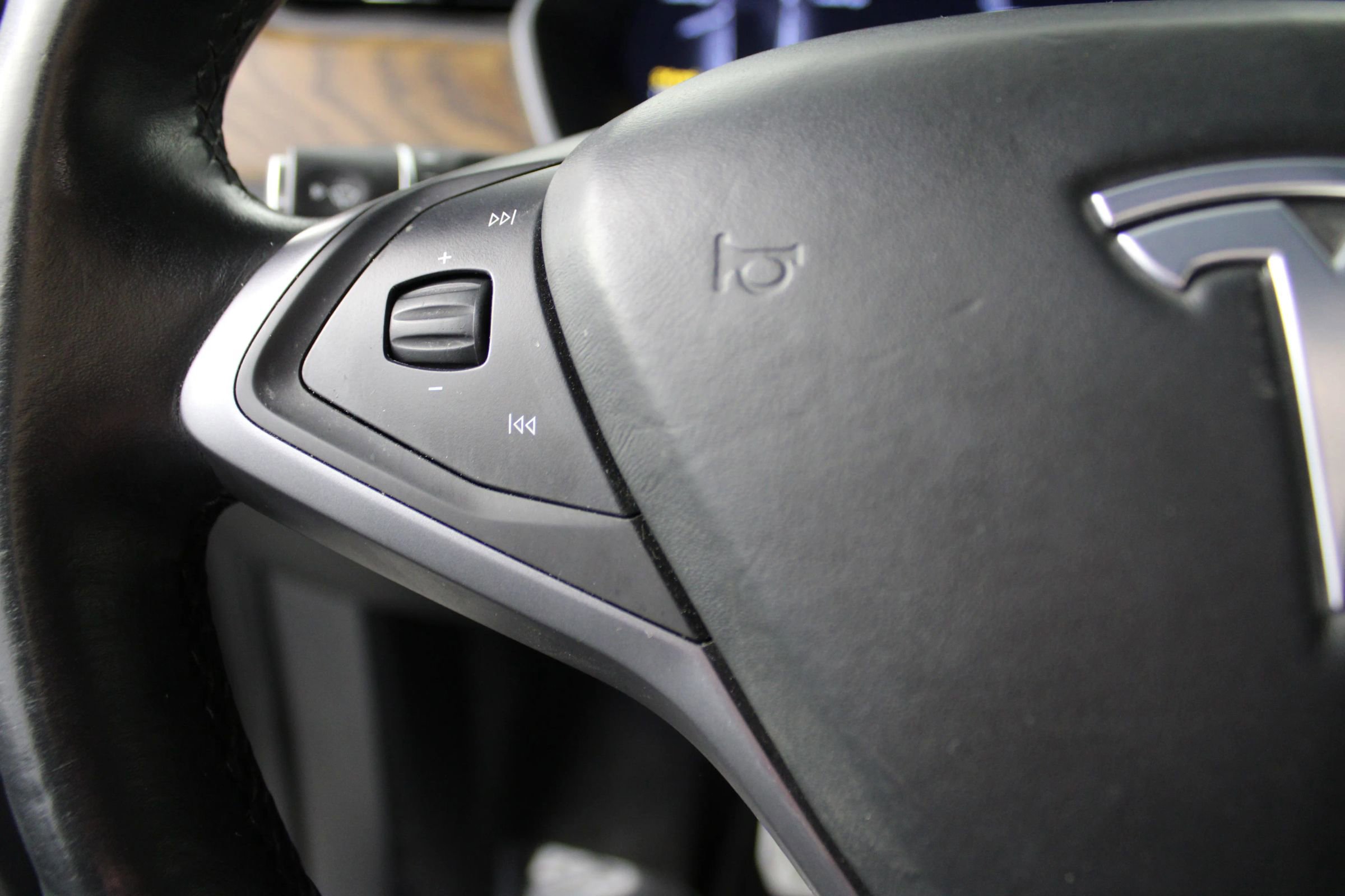 Used 2019 Tesla Model X Performance image 16