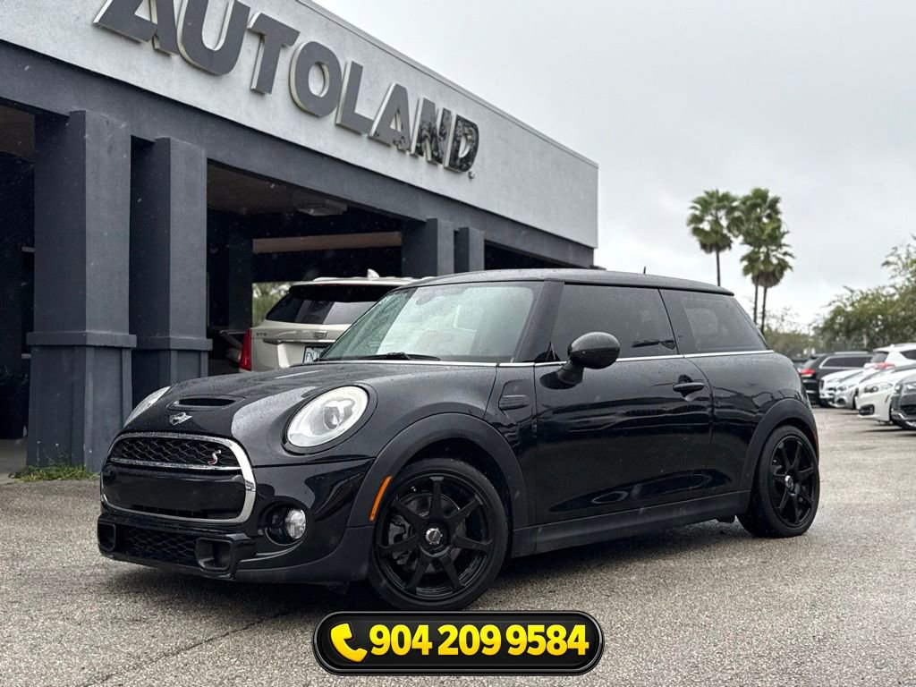 Used 2017 MINI Cooper S FWD image 2
