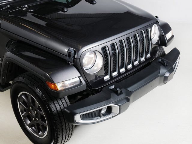 Used 2021 Jeep Gladiator Overland w/ Dual Top Group AWD/4WD image 31