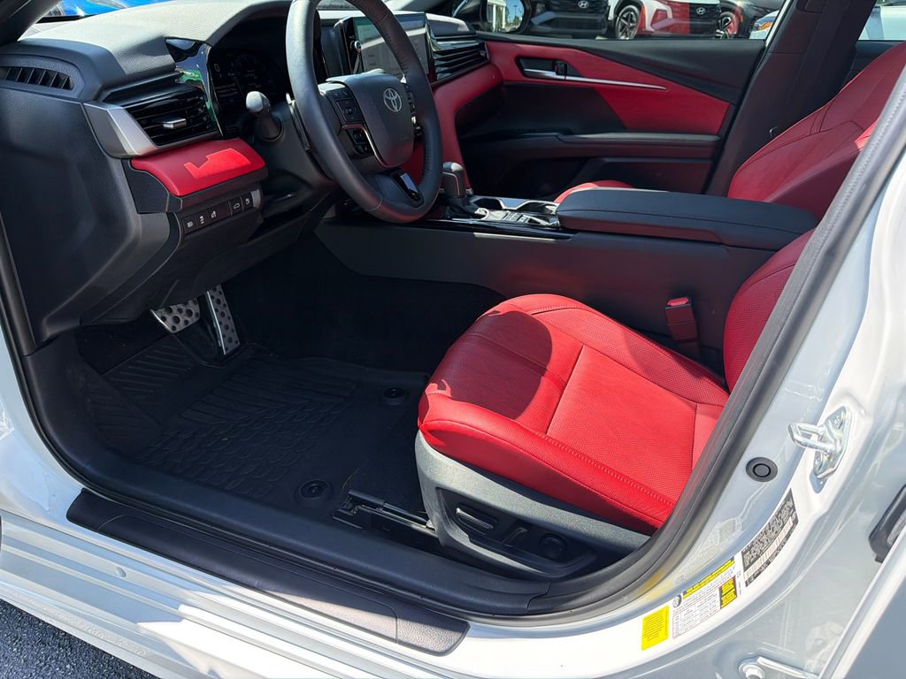 Used 2025 Toyota Camry XSE image 9
