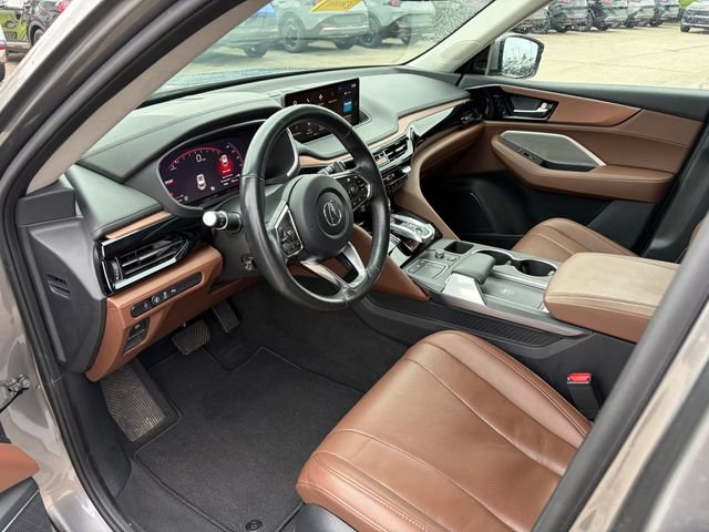 Used 2023 Acura MDX SH-AWD w/ Technology Package image 2