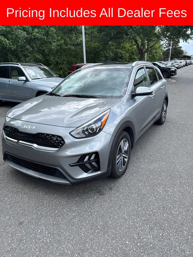 Certified 2022 Kia Niro LXS FWD image 2
