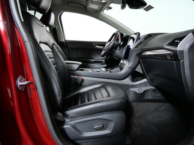 Certified 2024 Ford Edge SEL w/ Convenience Package AWD/4WD image 11