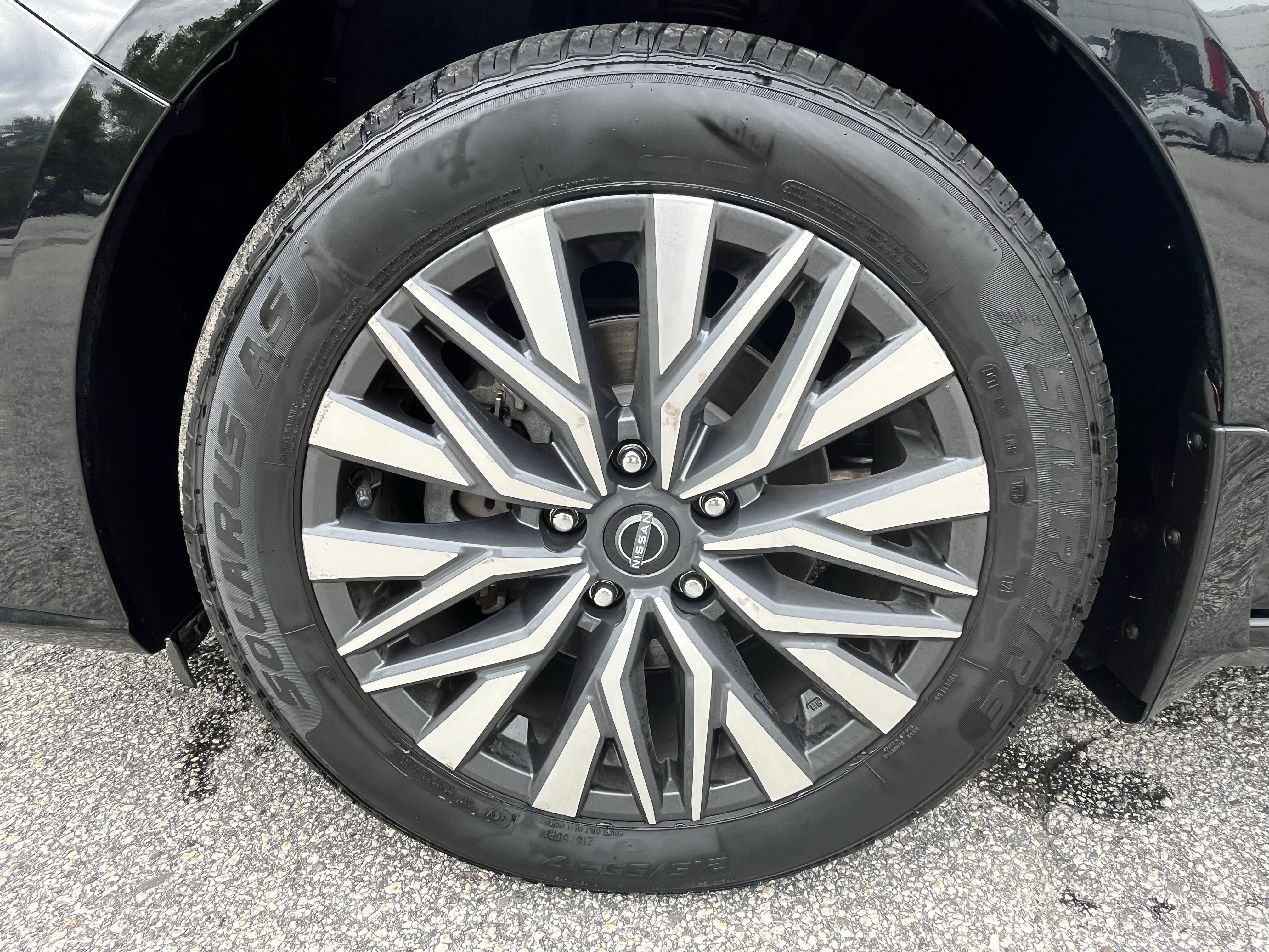 Used 2024 Nissan Altima 2.5 SV AWD/4WD image 12