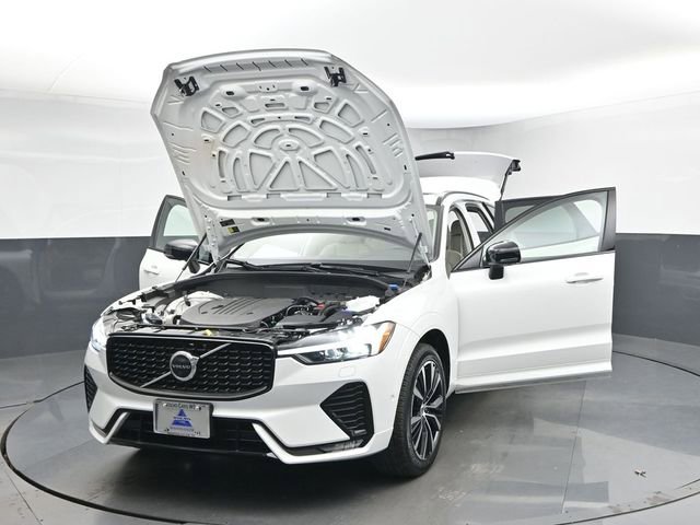 Used 2023 Volvo XC60 B5 Plus w/ Climate Package image 42