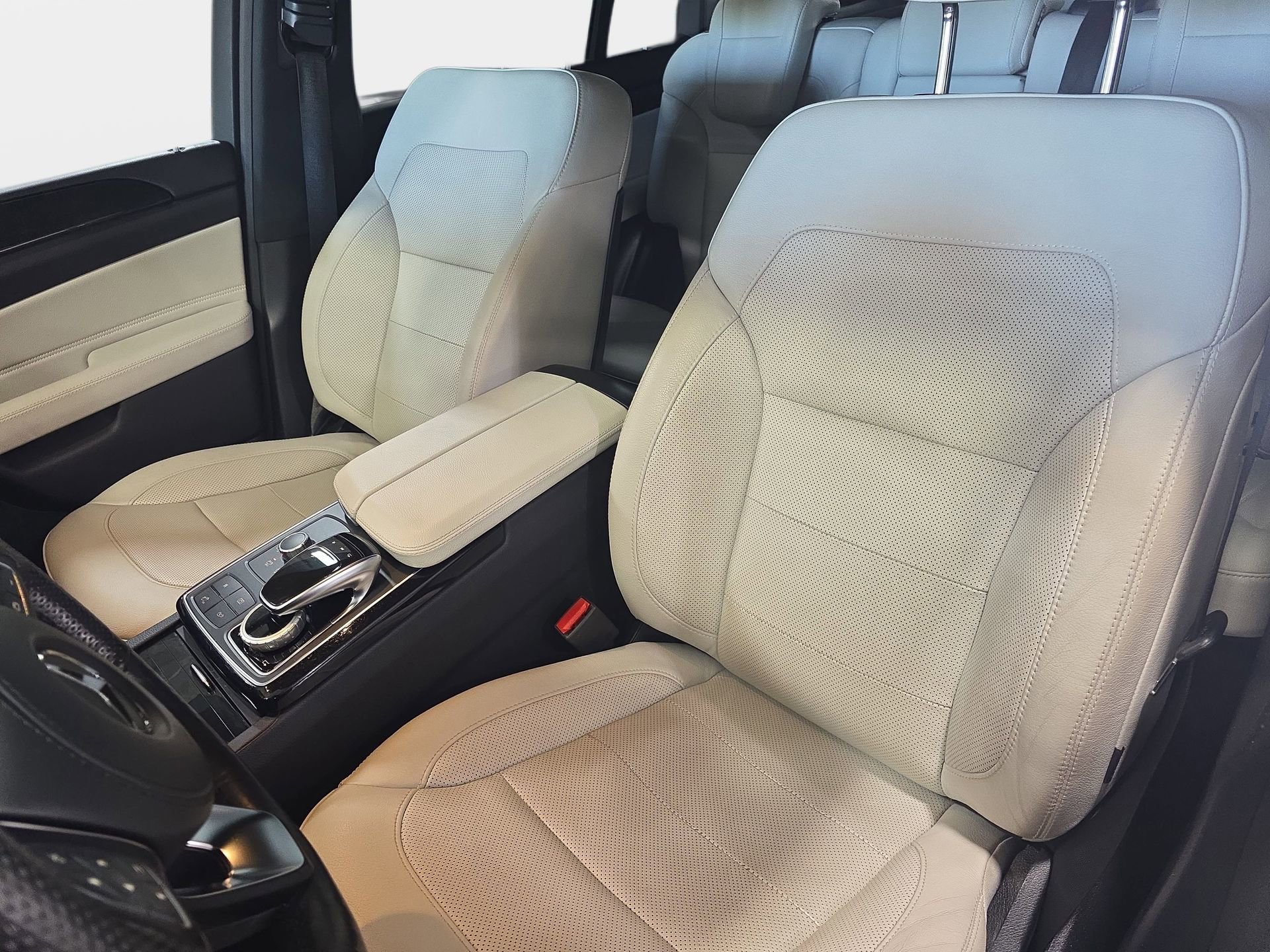 Used 2019 Mercedes-Benz GLS 450 4MATIC image 15