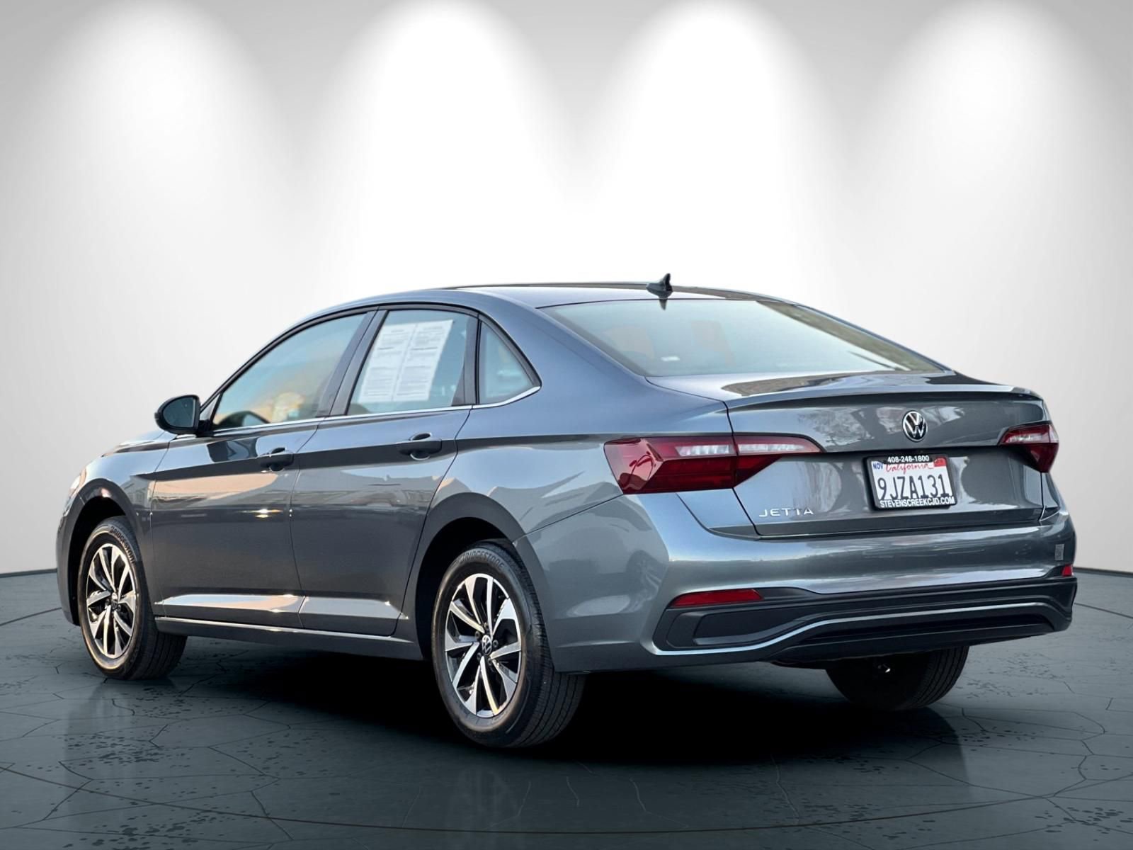 Used 2023 Volkswagen Jetta S image 6