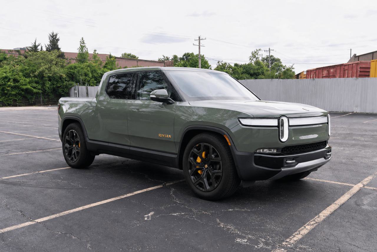 Used 2022 Rivian R1T Launch Edition AWD/4WD image 2
