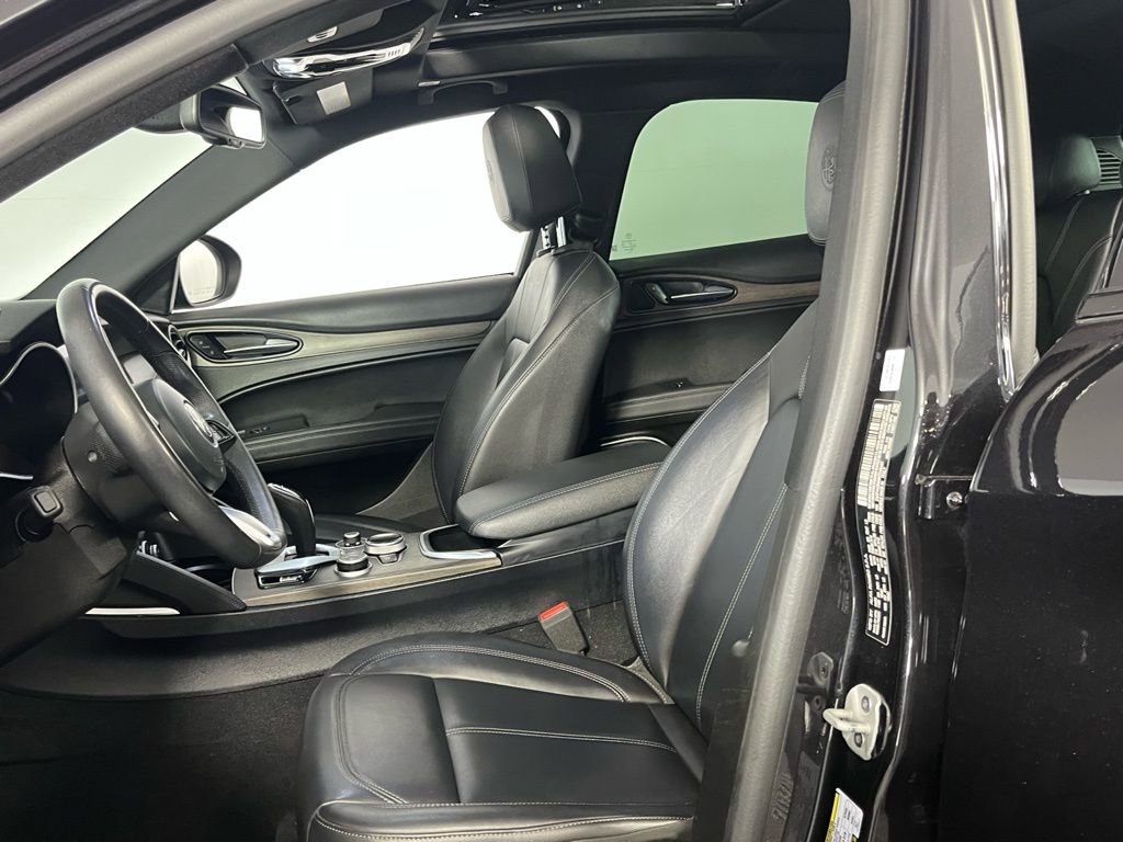 Used 2022 Alfa Romeo Stelvio Ti image 24