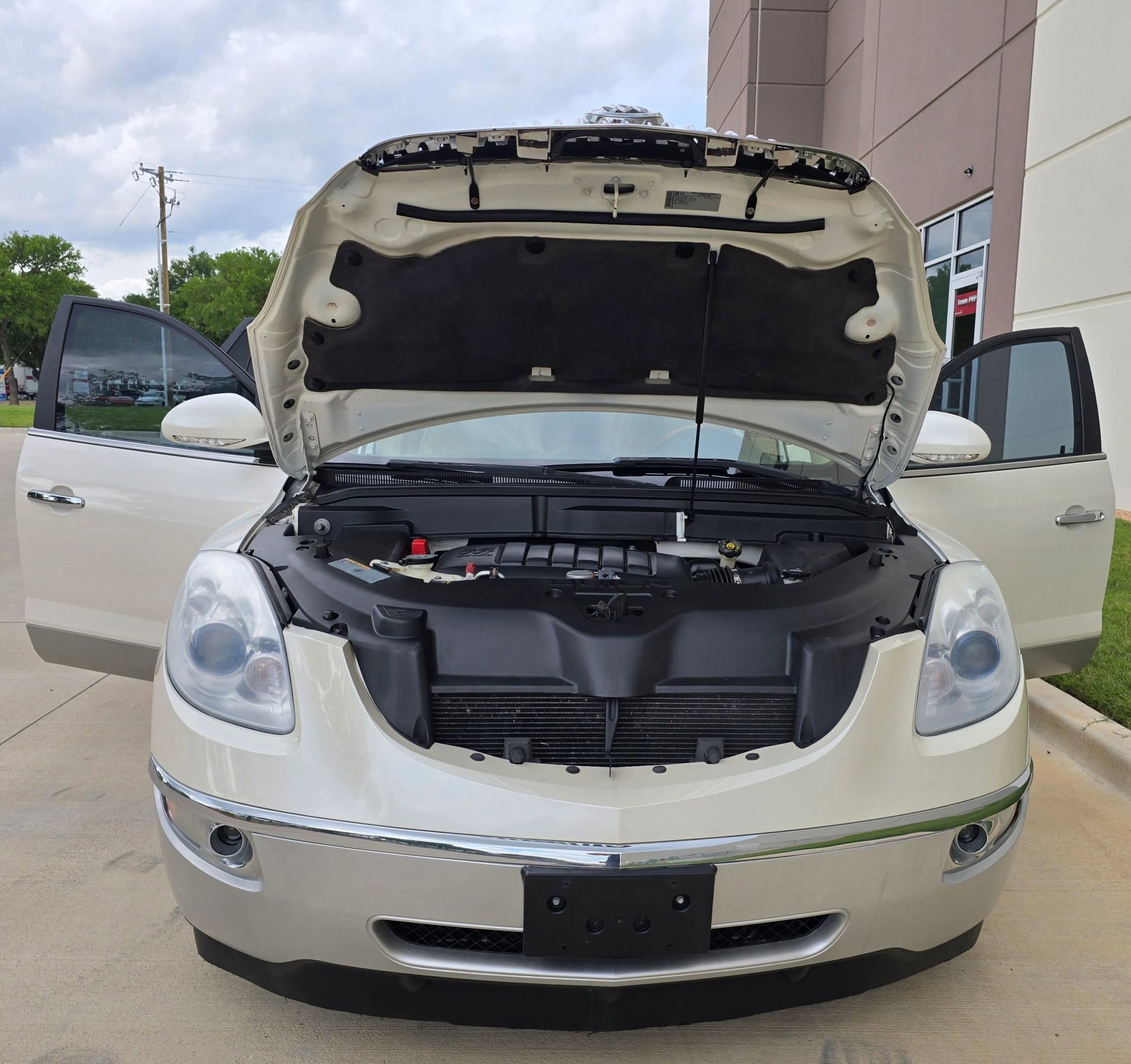 Used 2011 Buick Enclave CXL FWD image 14