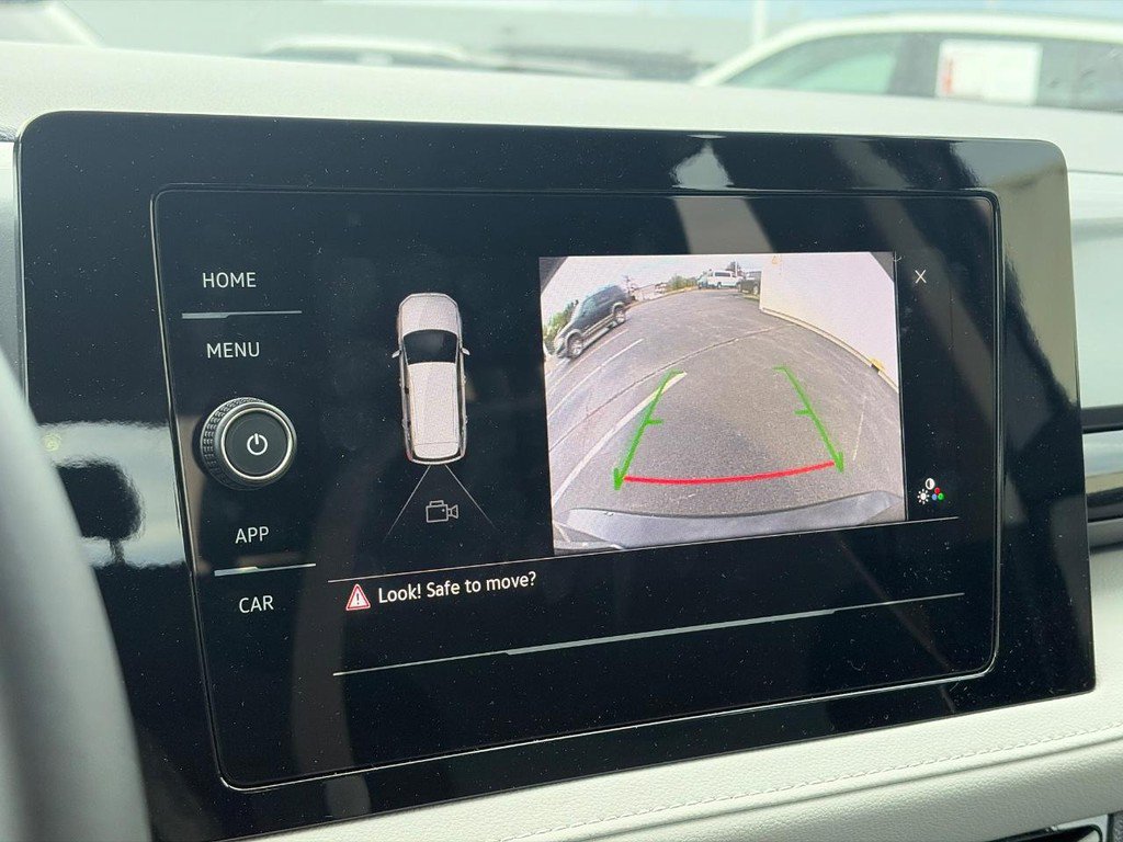 Used 2025 Volkswagen Taos S image 26