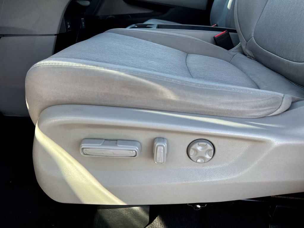 Used 2022 Honda Odyssey EX image 12