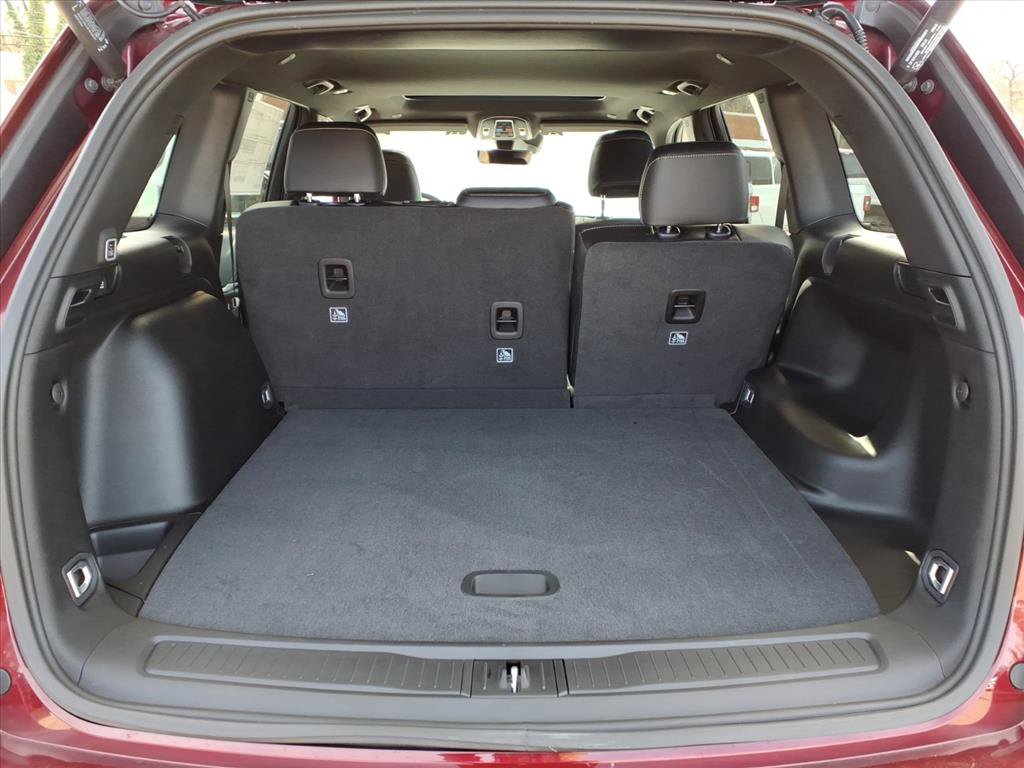 New 2026 Jeep Grand Cherokee Altitude image 16