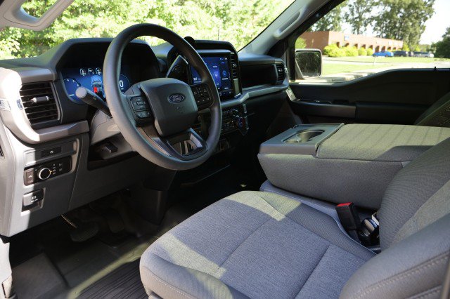 Used 2025 Ford F150 XL AWD/4WD image 2
