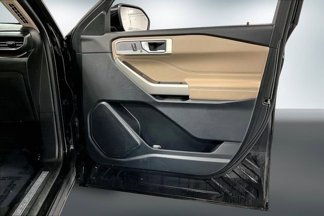 Used 2023 Ford Explorer Limited image 28