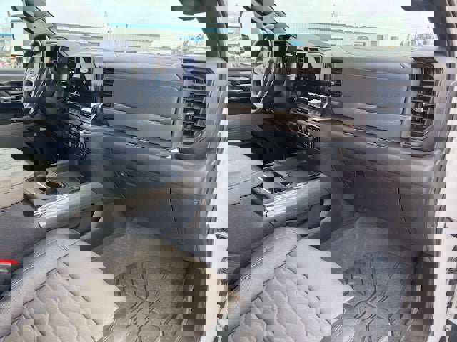 Used 2024 Chevrolet Silverado 2500 ZR2 w/ Technology Package image 24