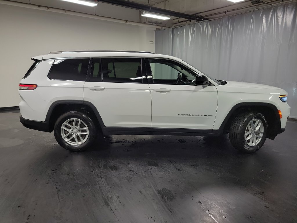 Used 2023 Jeep Grand Cherokee L Laredo AWD/4WD image 9