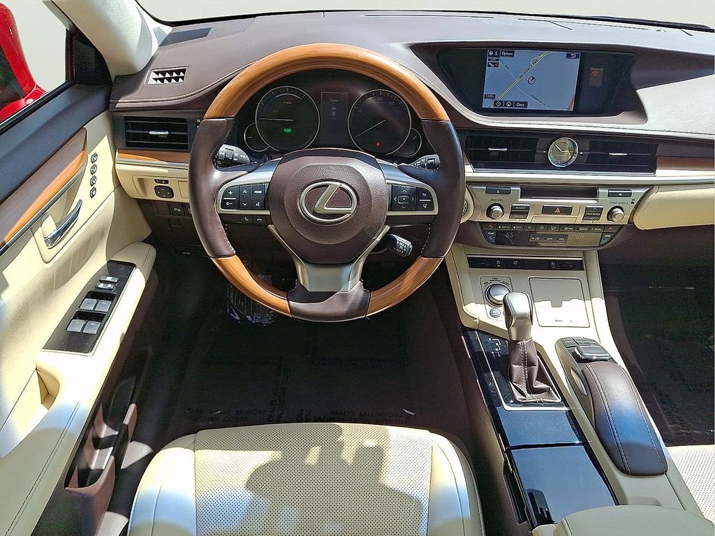 Used 2016 Lexus ES 300h w/ Navigation System Package FWD image 9