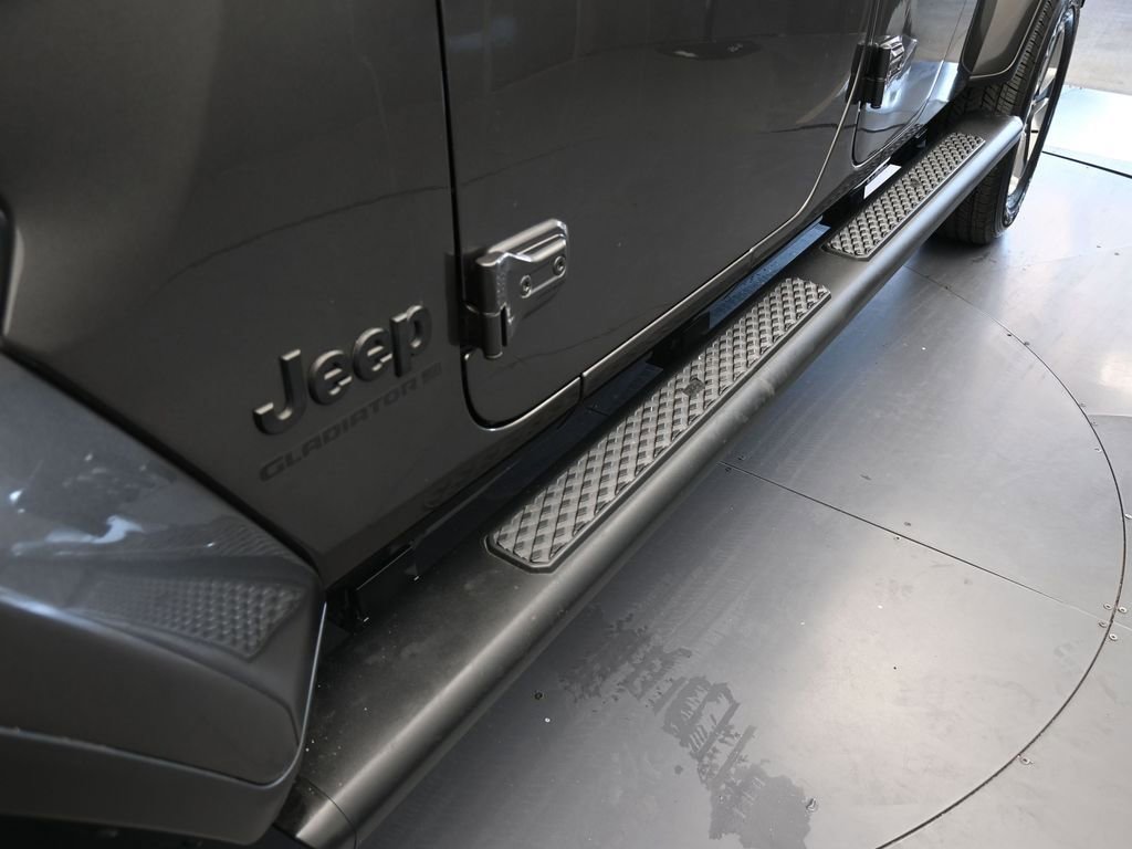 Used 2024 Jeep Gladiator Sport w/ Premium Package image 34