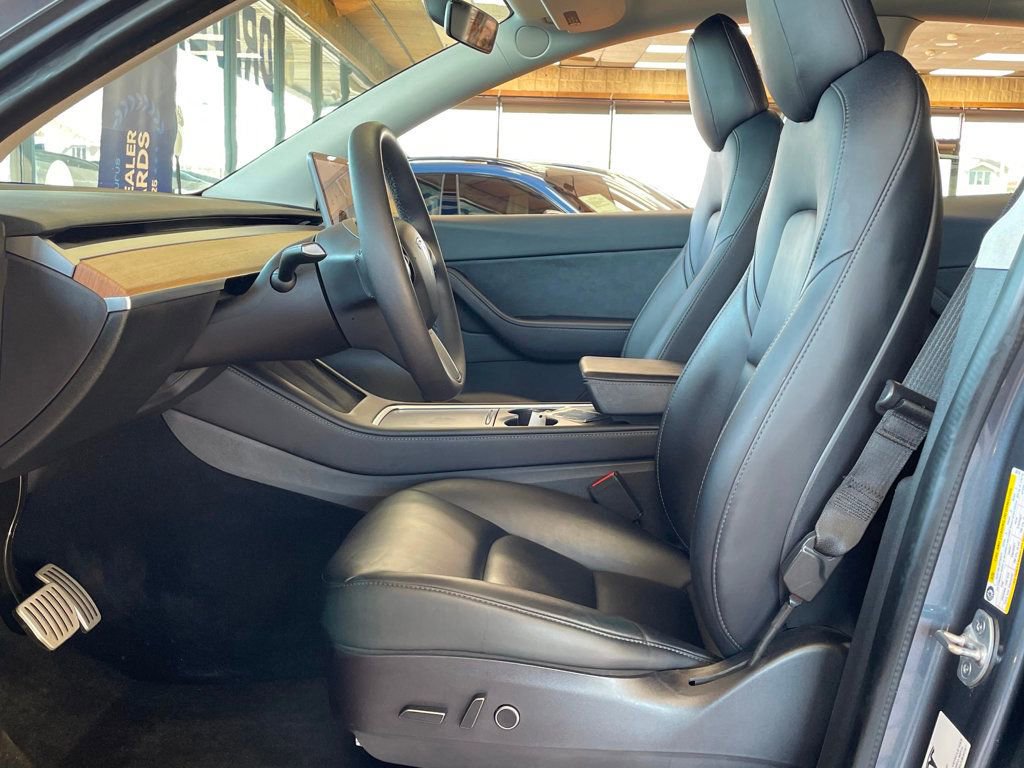 Used 2022 Tesla Model Y Performance image 12