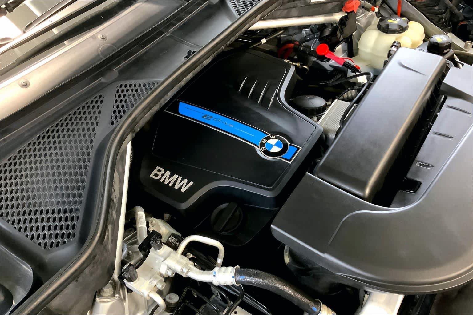 Used 2016 BMW X5 xDrive40e AWD/4WD image 31