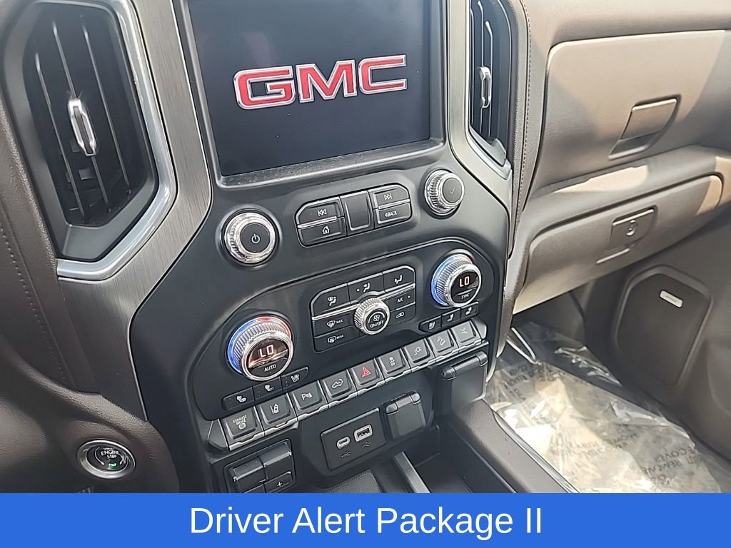 Used 2021 GMC Sierra 3500 Denali w/ Denali Ultimate Package AWD/4WD image 18
