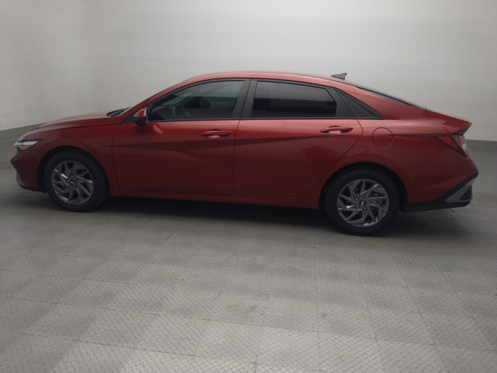 Used 2024 Hyundai Elantra SEL FWD image 3