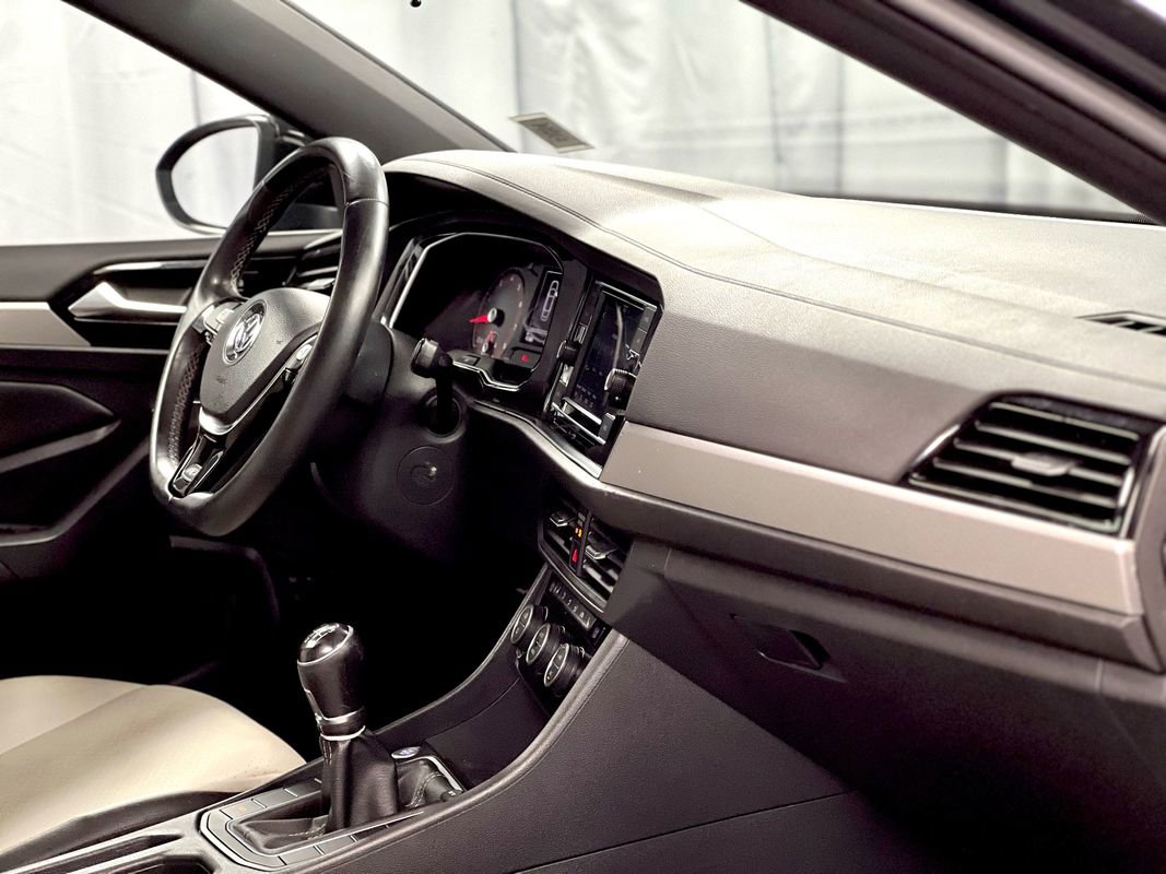 Used 2020 Volkswagen Jetta R-Line image 19