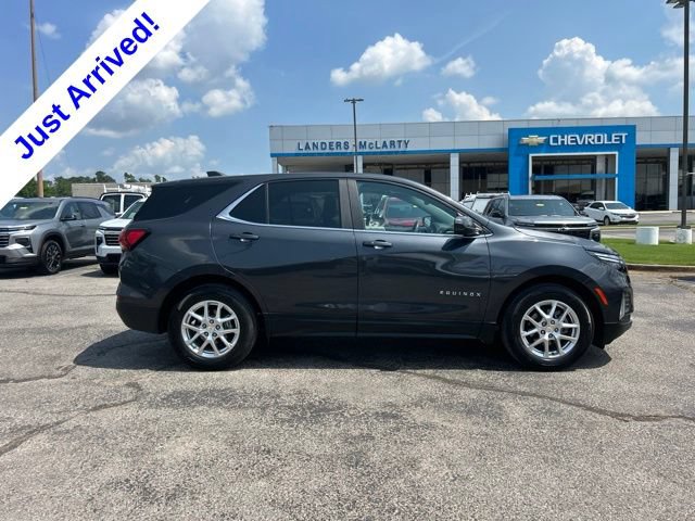 Used 2022 Chevrolet Equinox LT FWD image 2