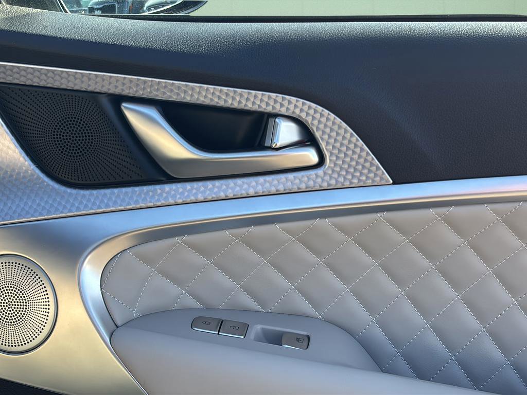 Used 2023 Genesis G70 3.3T w/ Sport Prestige Package image 38