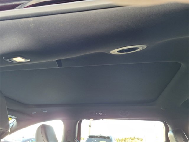 Certified 2025 Chrysler Pacifica Limited image 17