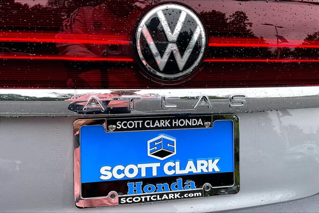 Used 2025 Volkswagen Atlas SE FWD image 23