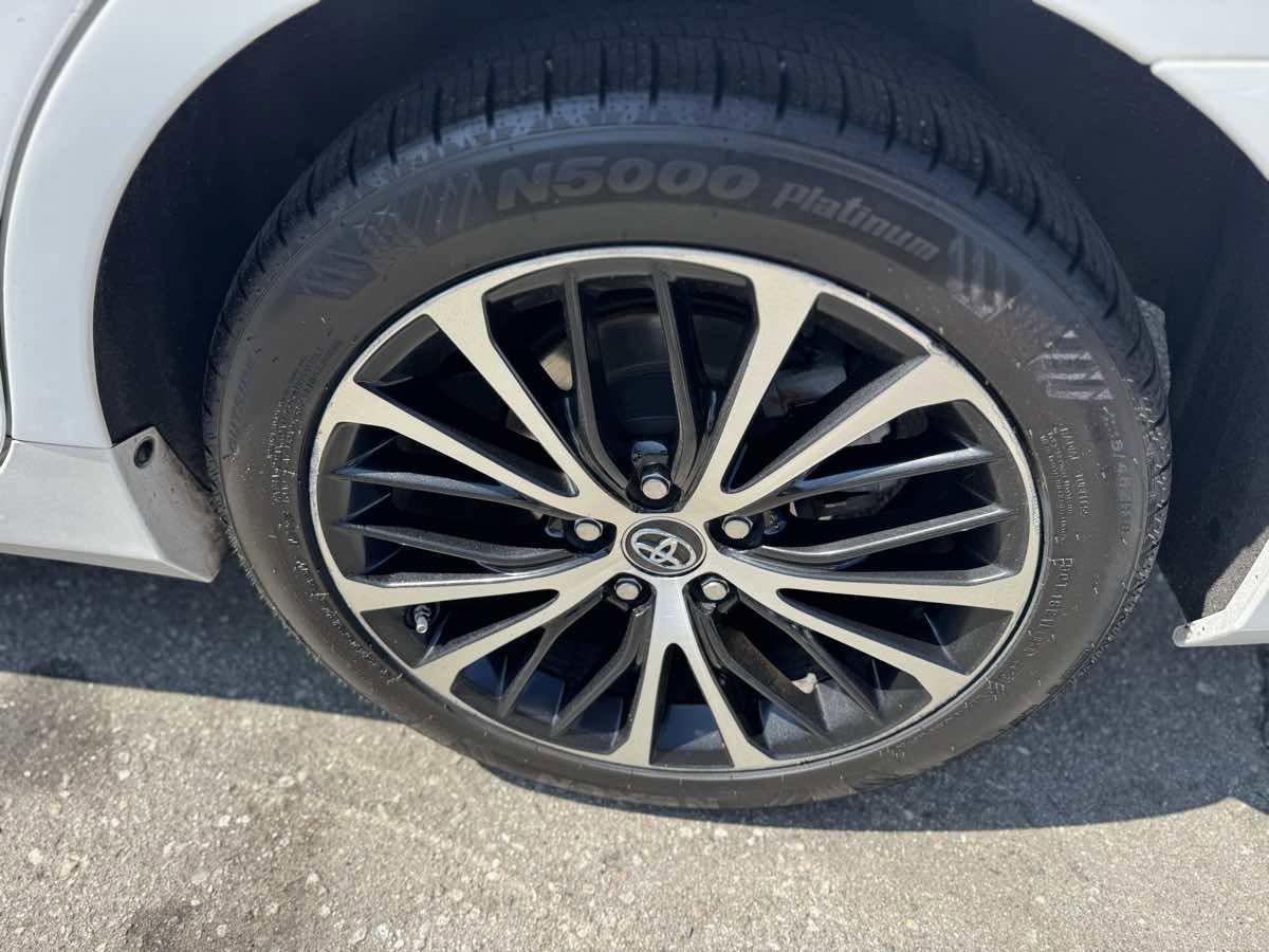 Used 2016 Toyota Camry SE image 7