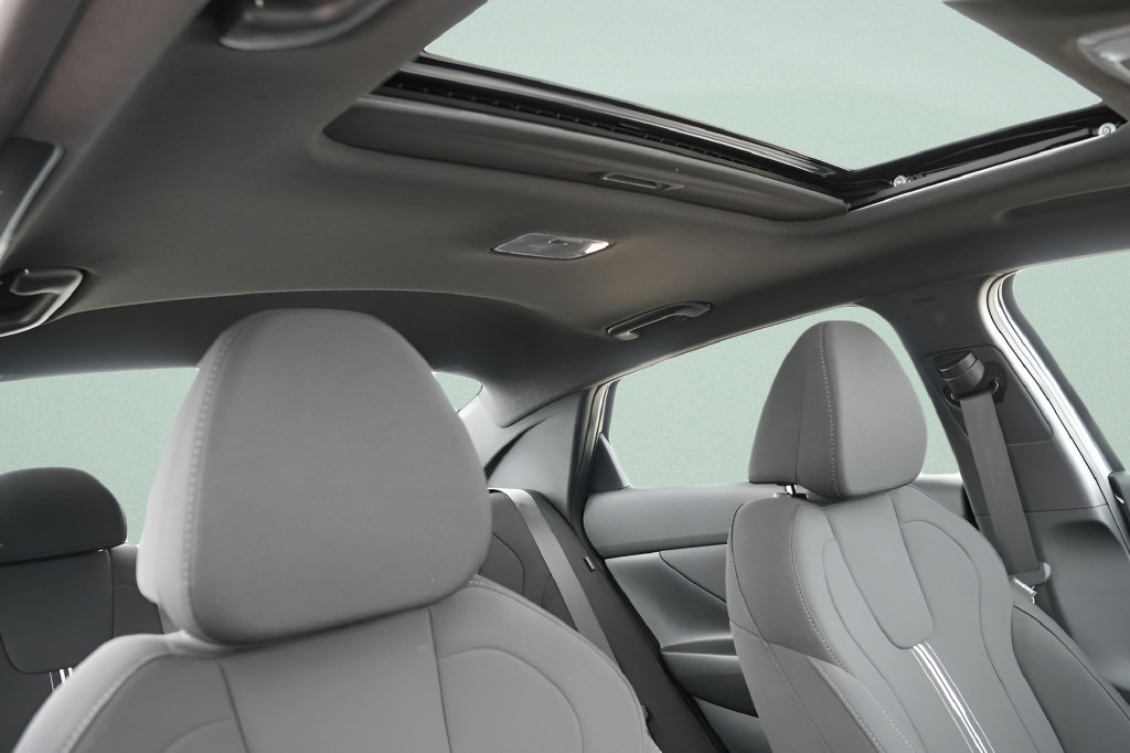 New 2026 Hyundai Elantra SEL Sport FWD image 12