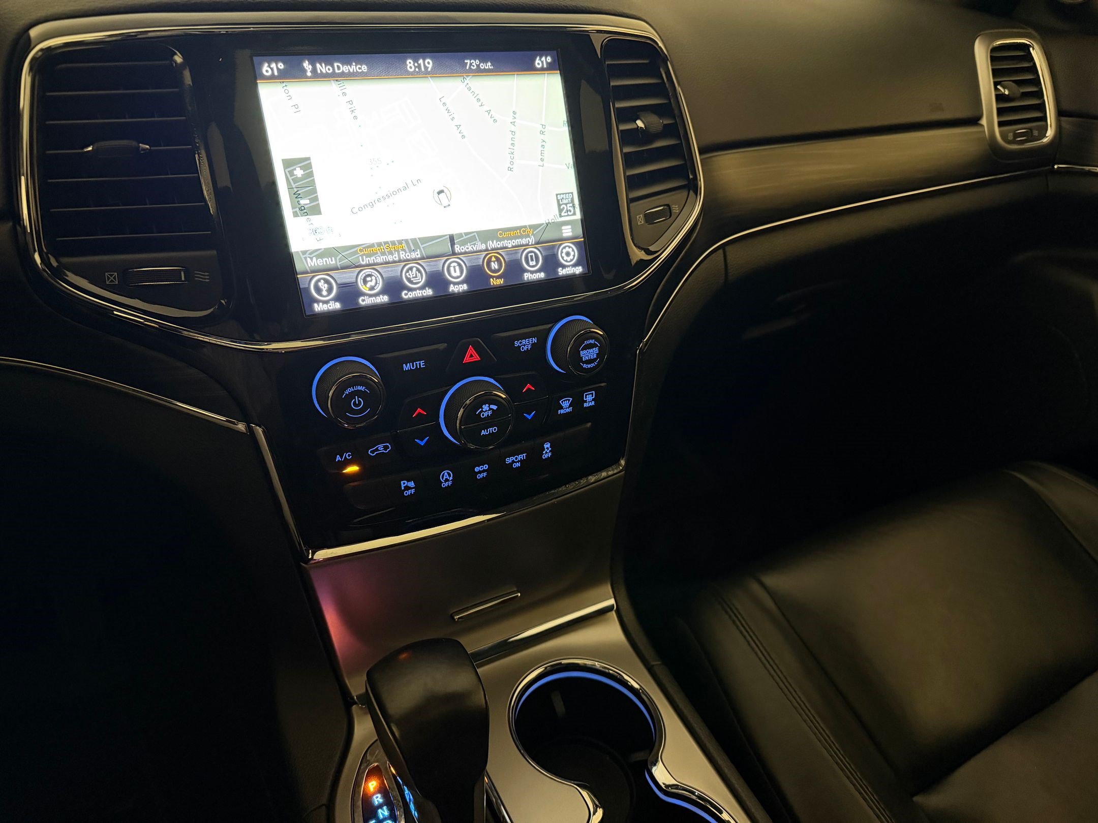 Used 2021 Jeep Grand Cherokee Limited w/ Premium Lighting Group AWD/4WD image 18