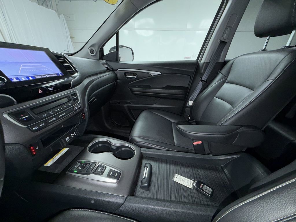 Used 2023 Honda Ridgeline RTL-E image 23