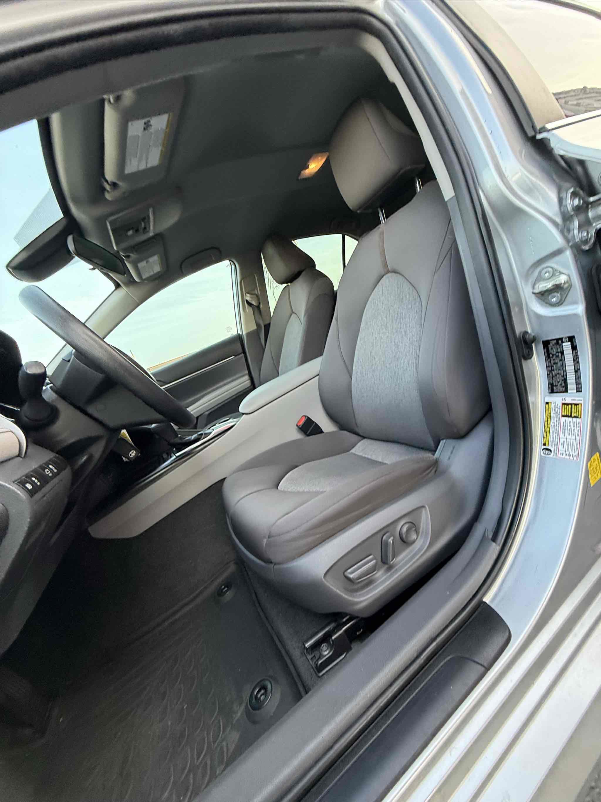 Used 2019 Toyota Camry LE image 82