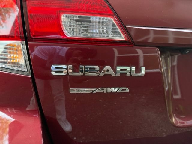 Used 2011 Subaru Outback 2.5i Limited AWD/4WD image 46