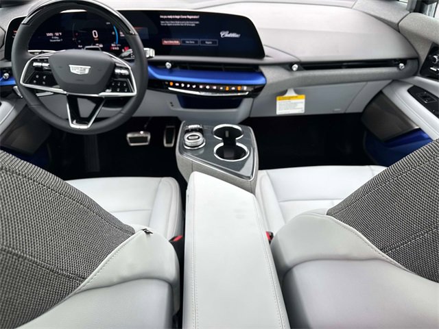 New 2026 Cadillac Optiq Luxury 1 image 14