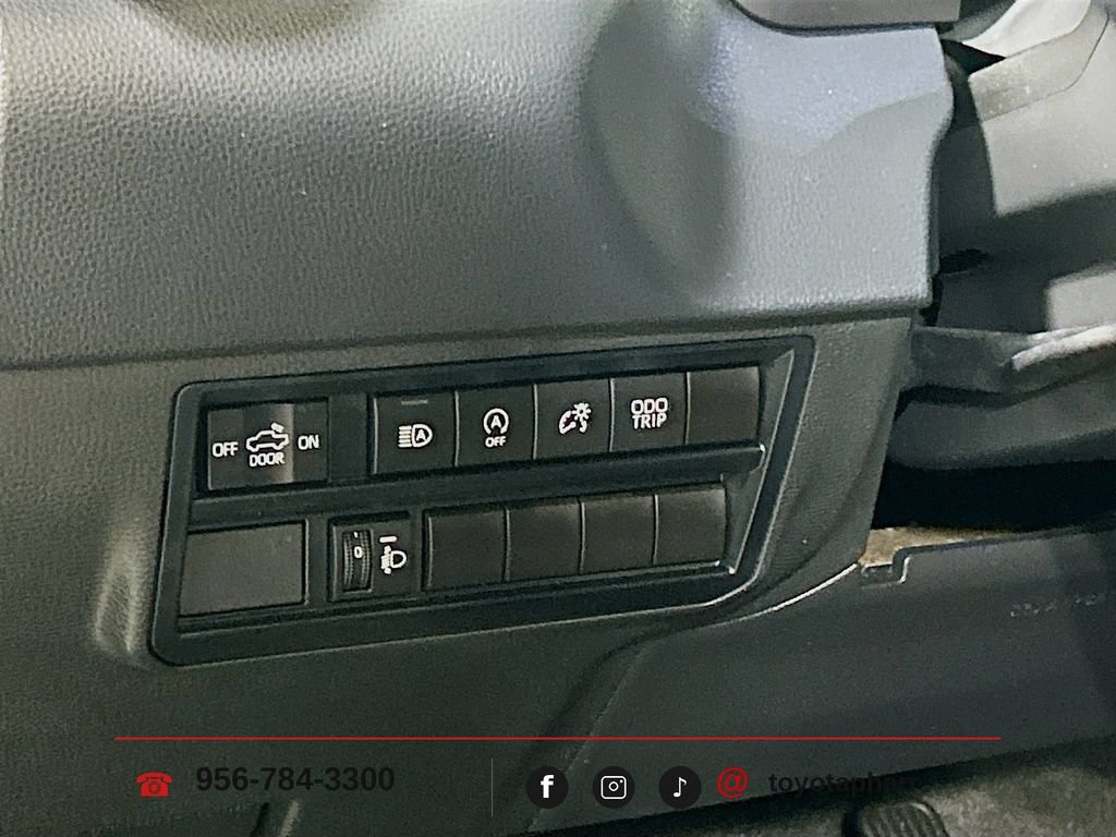 Used 2023 Toyota Tundra SR5 AWD/4WD image 9
