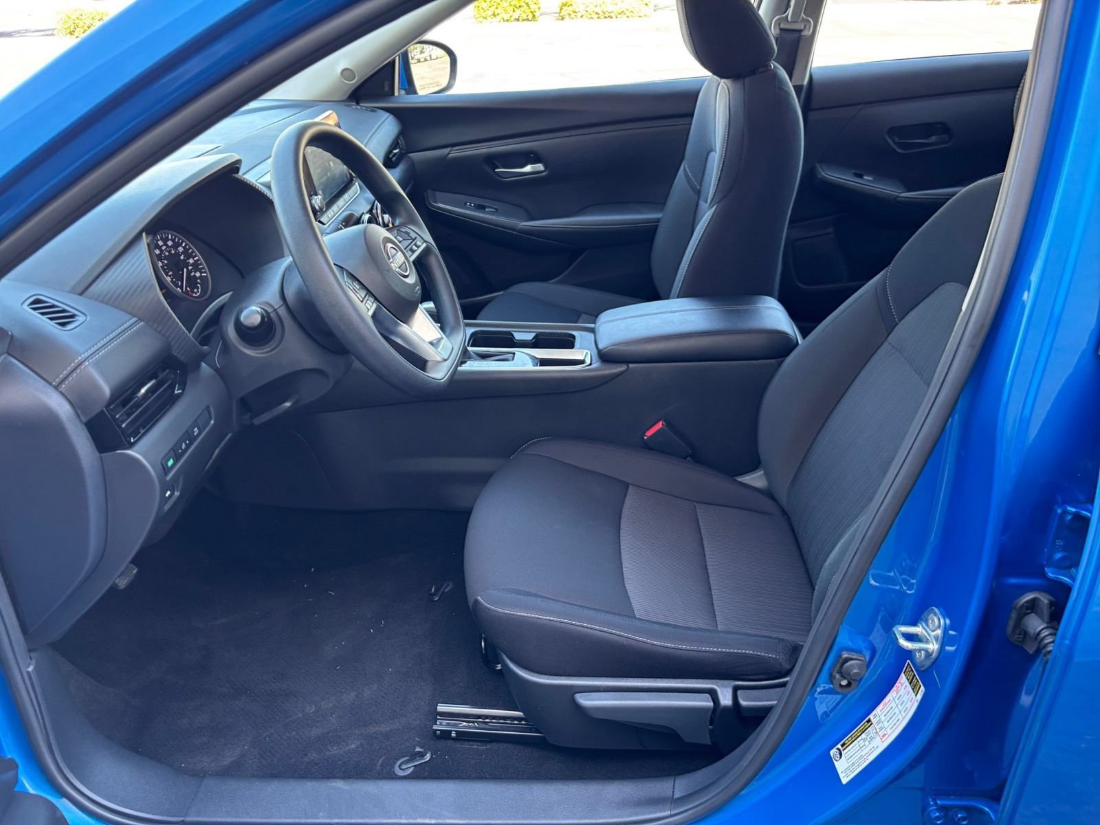Used 2025 Nissan Sentra SV FWD image 25