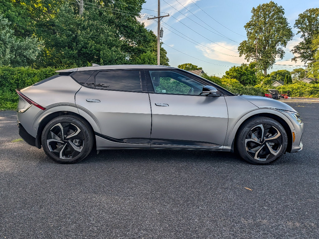 Used 2023 Kia EV6 GT-Line w/ GT-Line Suede Seat Package AWD/4WD image 4