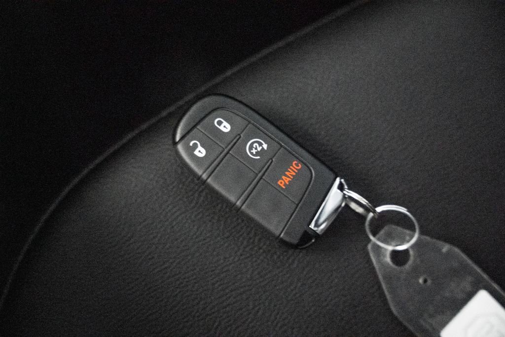 New 2025 Jeep Compass Limited w/ Sun & Sound Group image 43