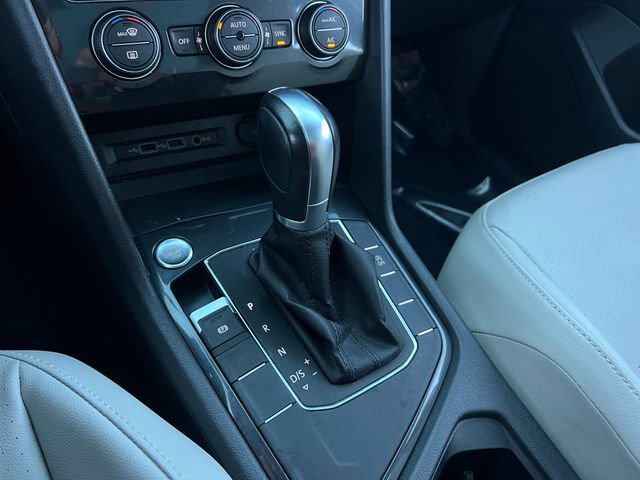 Used 2019 Volkswagen Tiguan SE w/ Panoramic Sunroof Package image 27