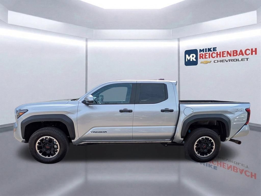Used 2024 Toyota Tacoma TRD Off-Road AWD/4WD image 7
