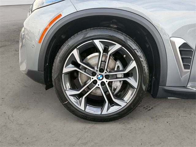 New 2026 BMW X5 xDrive40i w/ Executive Package image 9