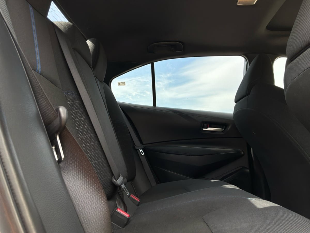 Used 2022 Toyota Corolla SE w/ SE Premium Package FWD image 20