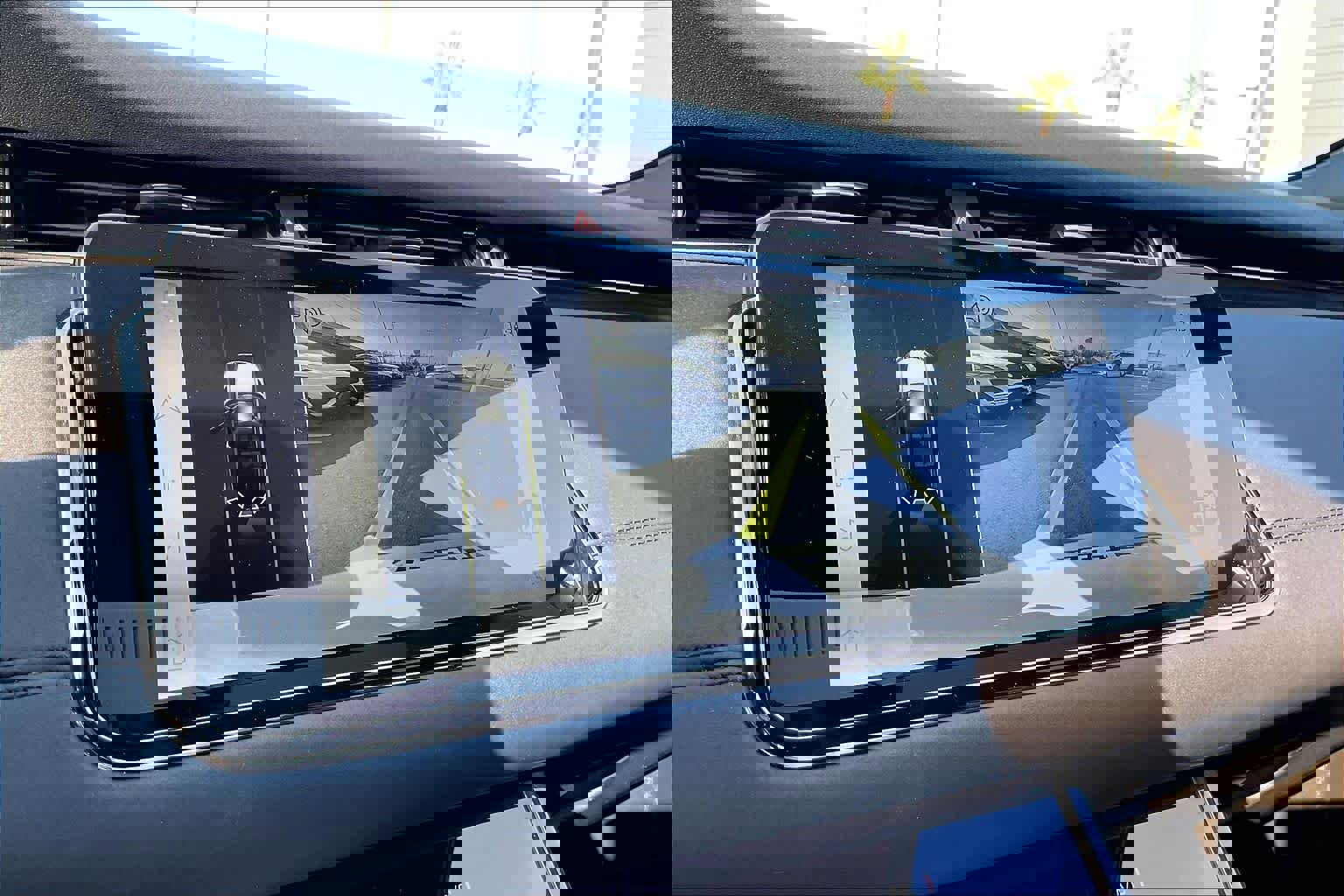 Used 2023 Land Rover Range Rover Evoque R-Dynamic SE image 24