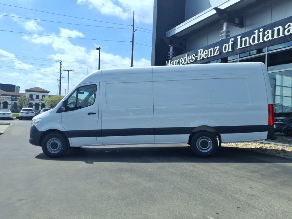 Used 2026 Mercedes-Benz Sprinter 2500 image 3